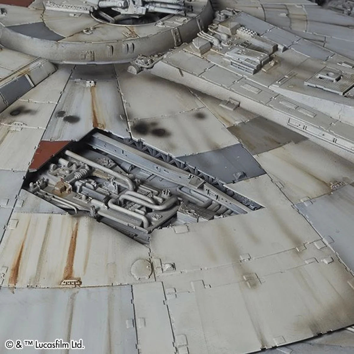 Star Wars: A New Hope Millennium Falcon Perfect Grade 1:72 Scale Model Kit
