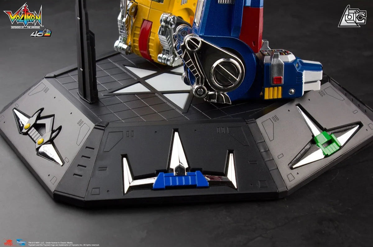 Voltron 40th Anniversary Gift Set with Light-Up Sound Base