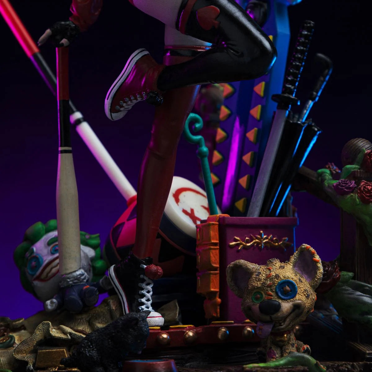 Harley Quinn Gotham City Sirens Deluxe Limited Edition 1:10 Art Scale Statue